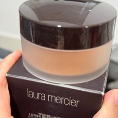 Laura mercier powder