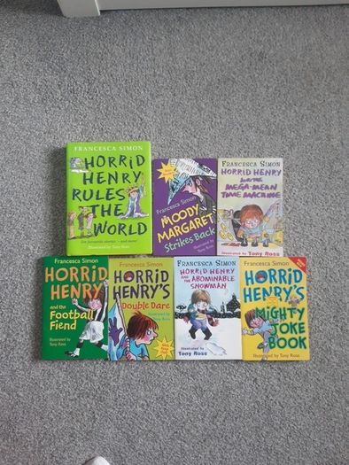 Horrid Henry books x7