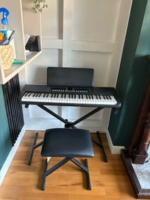 kids piano - like new