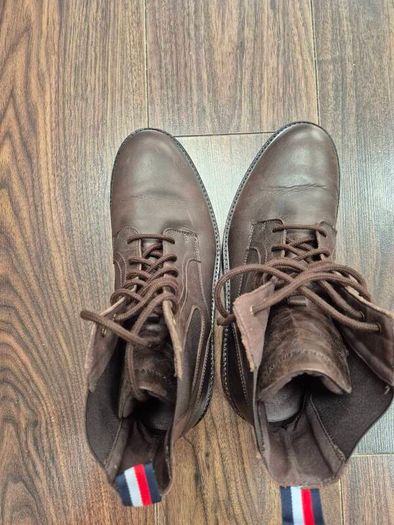 Tommy hilfiger brown boots