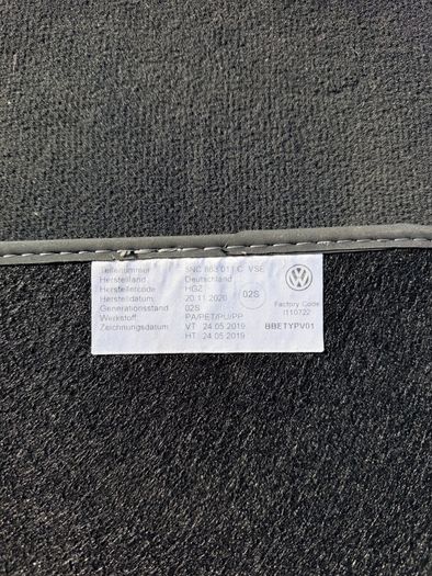Original VW Tiguan Floor Mats - Carpet