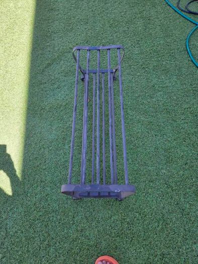 metal shoe stand