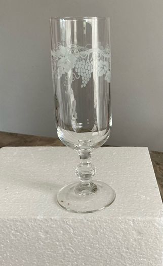 Stemmed glass