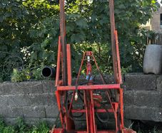 Tractor hoist