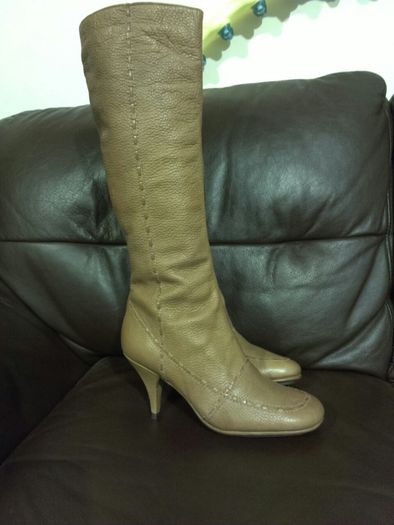 Aerosoles Signature Boots, size EU-38, UK-5, brand new.