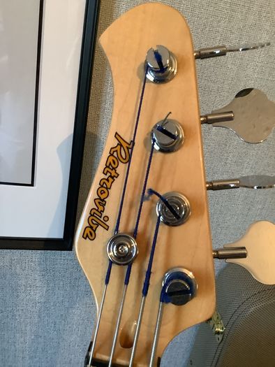 Retrovibe Lefthanded Bass Guitar.(REDUCED!)