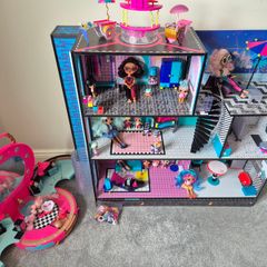 LOL Surprise OMG Doll House PLUS Surprise Hair Beads Salon