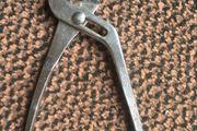 Tongue, adjustable pliers