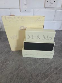 Mr and Mrs Sign with blackboard