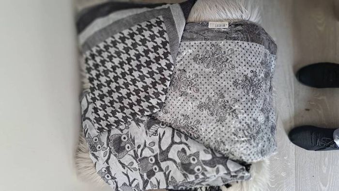 Pashmina style scarves x3