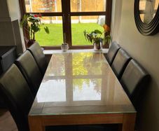 Kitchen table