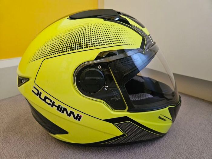 Ducchini Motorcycle Helmet Size L flouro yellow
