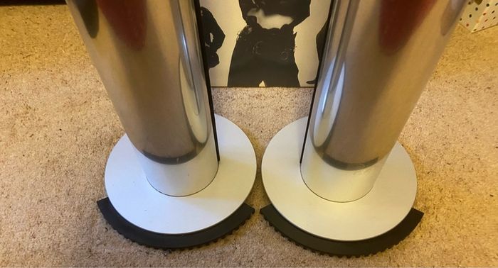 Bang & Olufsen  /  BeoLab 6000  Active Floorstanding Speakers