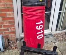 boxing bag 1910 wall bracket