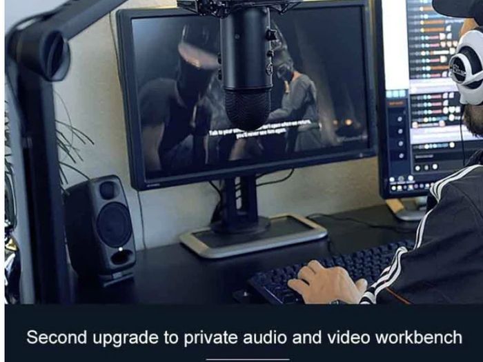 Logitech Blue Yeticaster  Microphone + Boom Arm