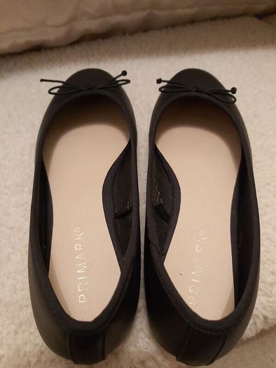 Ladies flats