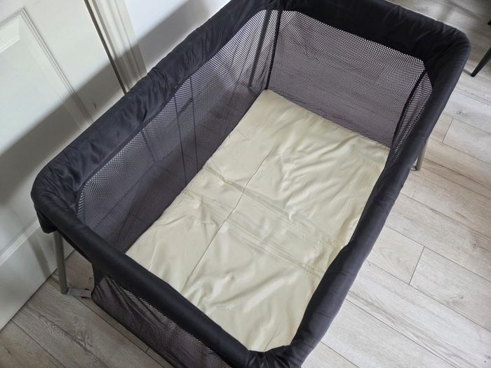 Babybjorn Travel Cot