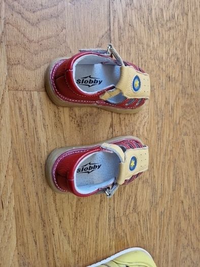 Kids sandals 21