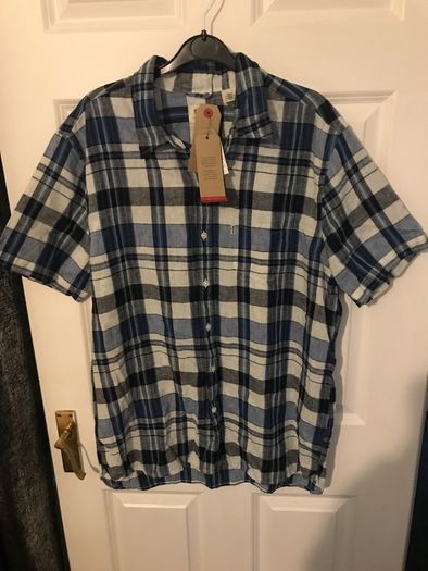 New Levi's light shirt