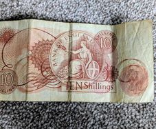 10 shillings bank note