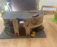 Toy Car Garage Triang Spot-On