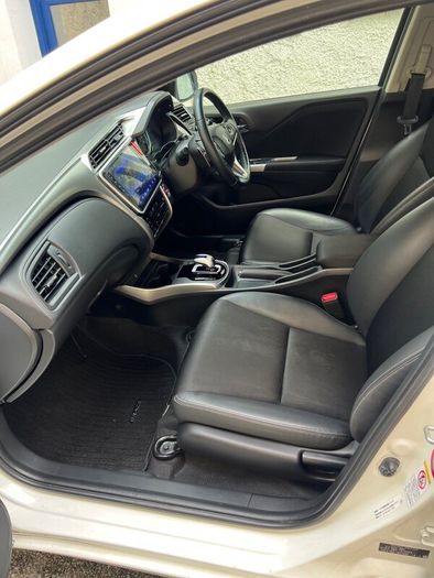 Honda Grace hybrid  1,5 2016