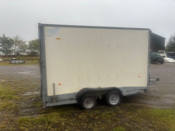 Trailer