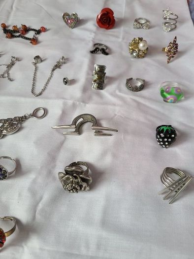 jewelleries 1 euro each or 50 euro for all