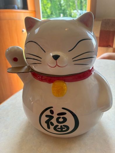 Lucky Cat Ceramic Cookie Jar with Lid