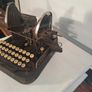 Oliver typewriter Image 2