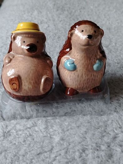 beautiful new Cath Kinston hedgehog salt & pepper shakers
