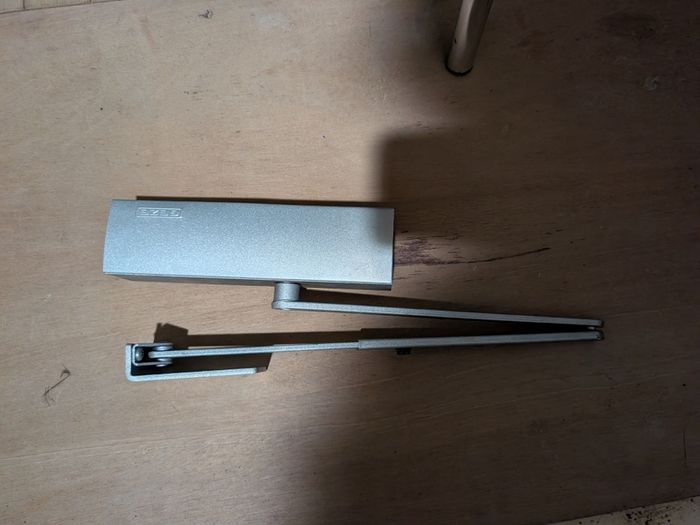 Gaze overhead door closer