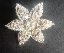 Vintage silver tone floral brooch 19.7g