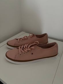 New Tommy Hilfiger canvas womens shoes