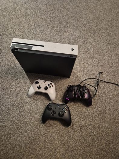 Xbox One S, 3 x Controllers, 15 x Games