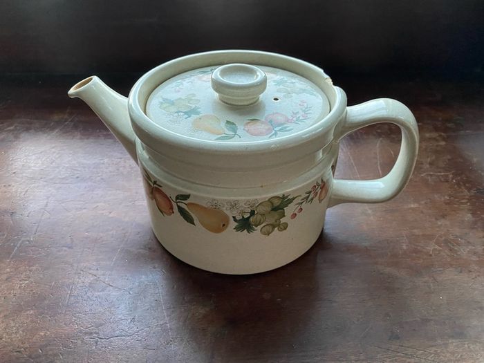Wedgewood 'Quince' Dinner Service Set