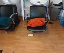 Hairdressing wash basin