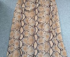 New.women's light summer skirt. Size 12/14