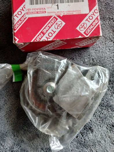 Genuine Toyota Levin,trueno, 13505-16030 (idler Sub-assy, Timing Belt, No.1)