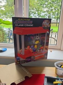 Arcade Claw Crane