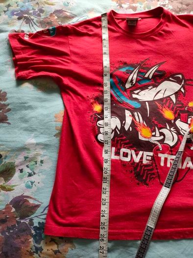 FIM Trial World Championship T-shirt  Front and back print's  Size medium  Great condition  Prints on the sleeves  Perfect for any motor cycle enthusiast
