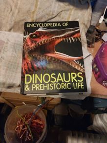 encyclopedia of dinosaurs and prehistoric life