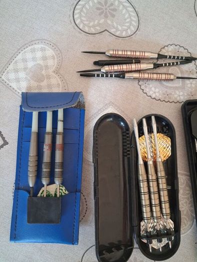 x4 sets of Darts