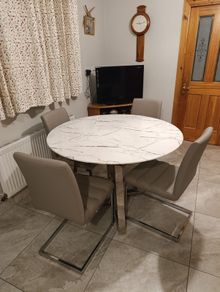 Kitchen table