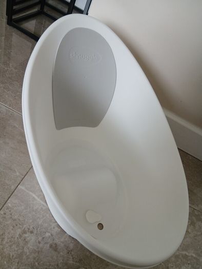 Snuggle baby bath