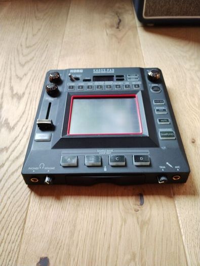 Korg Kaoss Pad KP3 Dynamic Effects Unit and Sampler