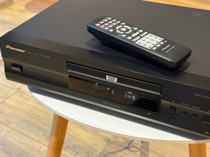 Pioneer DV-535 Audiophile CD and DVD Player - 96kHz 24-bit DAC, Remote Included, Serviced