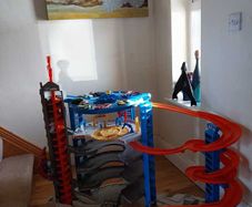 Toy garage