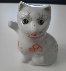 Vintage Chinese Porcelain Cat Teapot