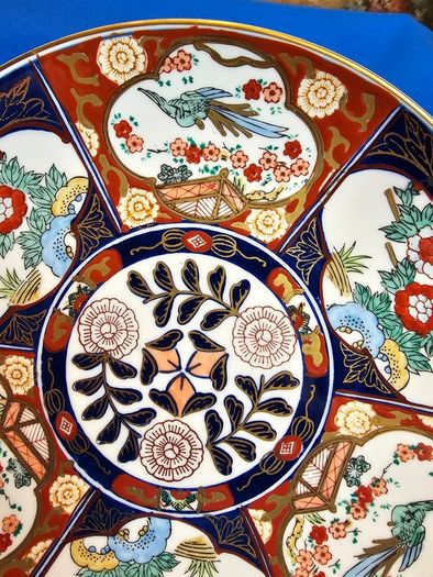 2 Vintage Japanese Gold Imari Decorative Plates , Ornament